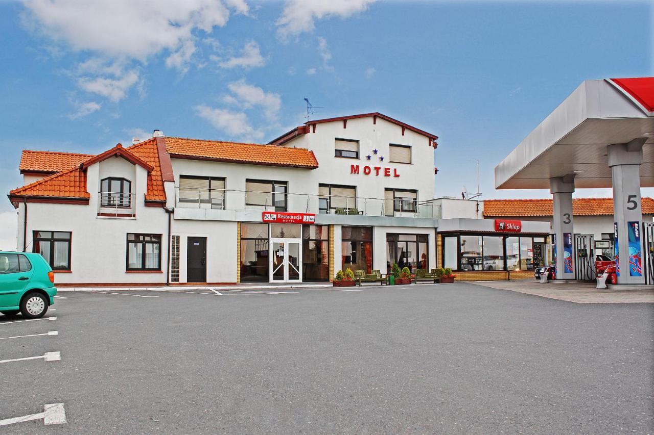 Duet Motel *